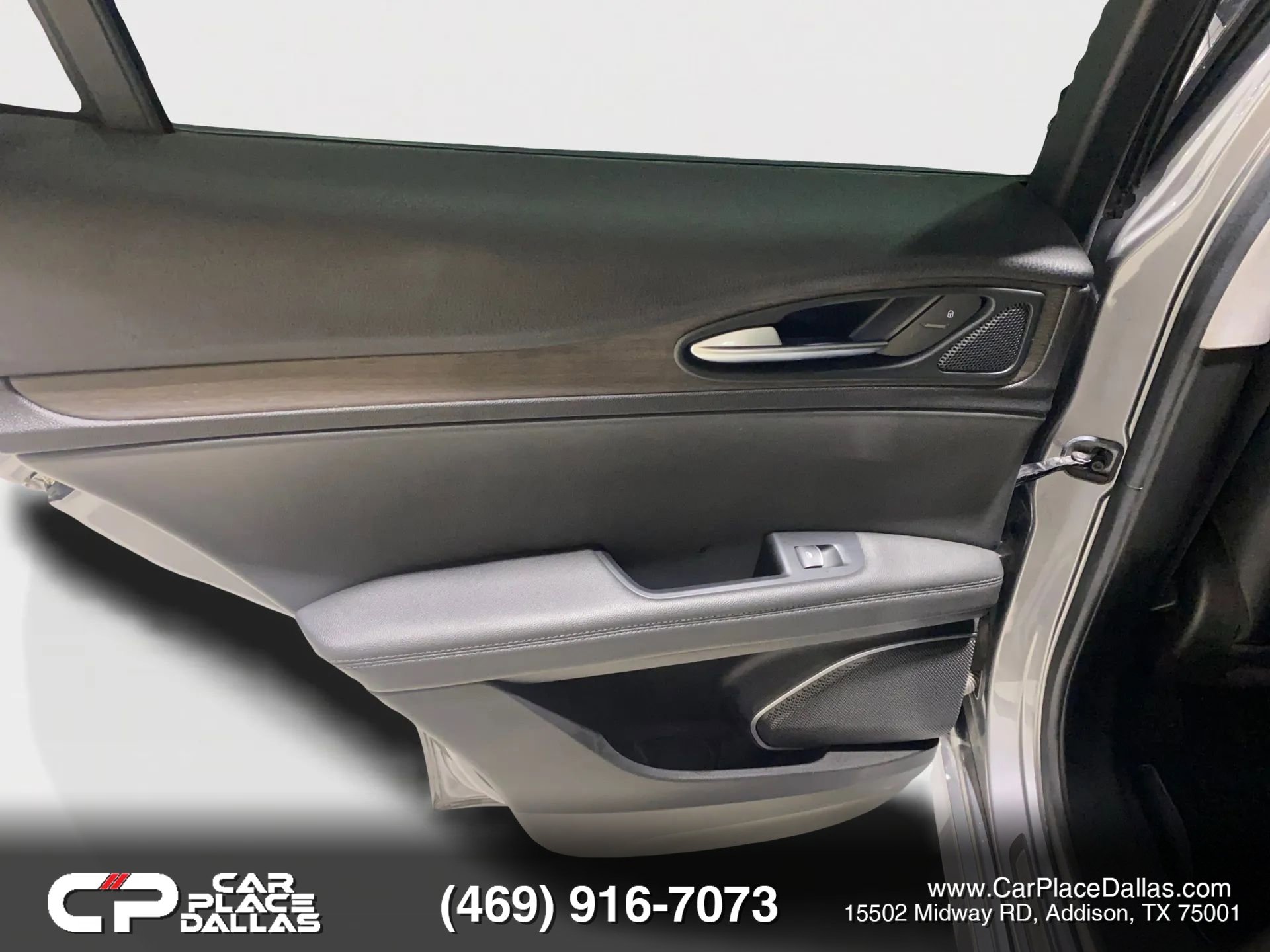 Used 2021 Alfa Romeo Stelvio Ti w/ Nero Edizione image 20