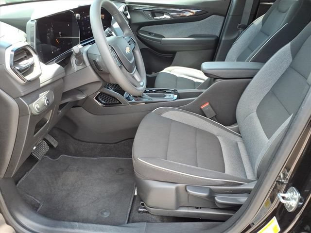 Used 2025 Chevrolet TrailBlazer LT AWD/4WD image 13