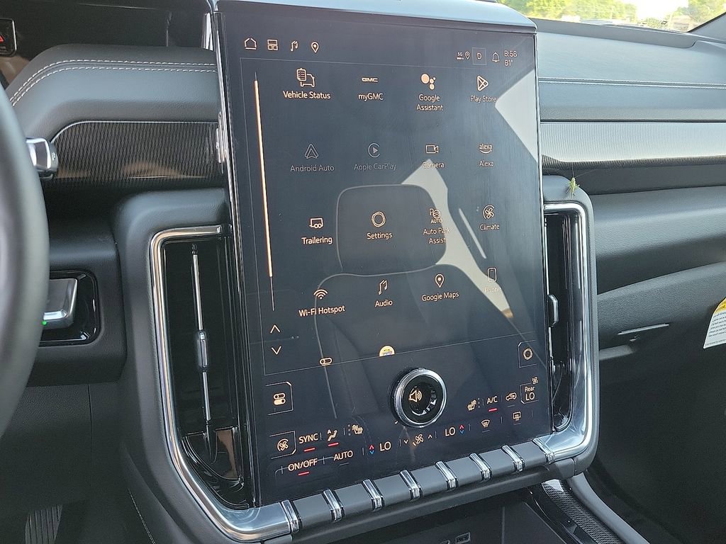 Used 2025 GMC Yukon XL Elevation image 16