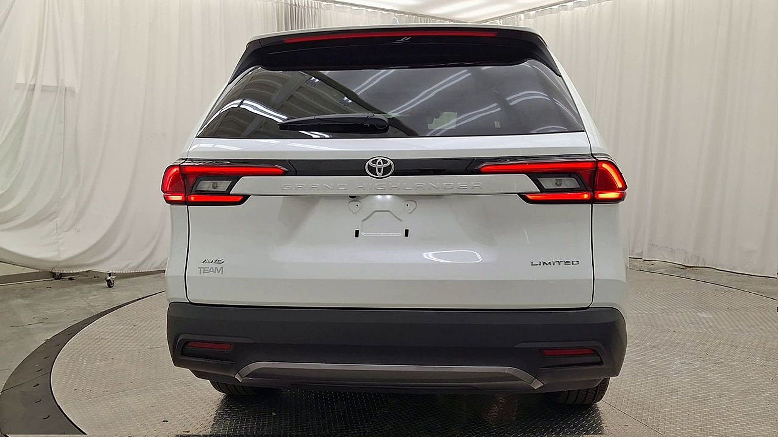 Certified 2026 Toyota Grand Highlander AWD image 4