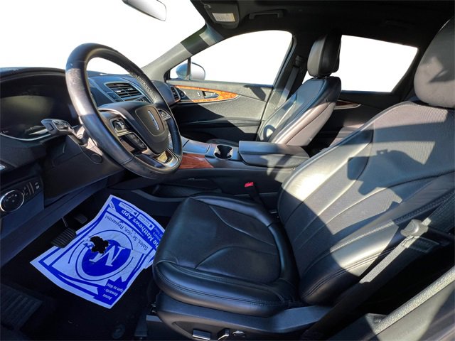 Used 2020 Lincoln Nautilus Reserve w/ Equipment Group 201A image 9