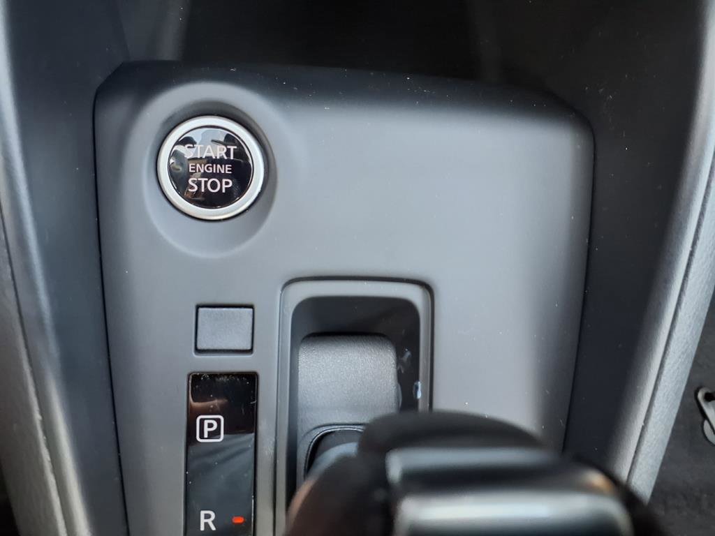 New 2025 Nissan Kicks Play S FWD image 27