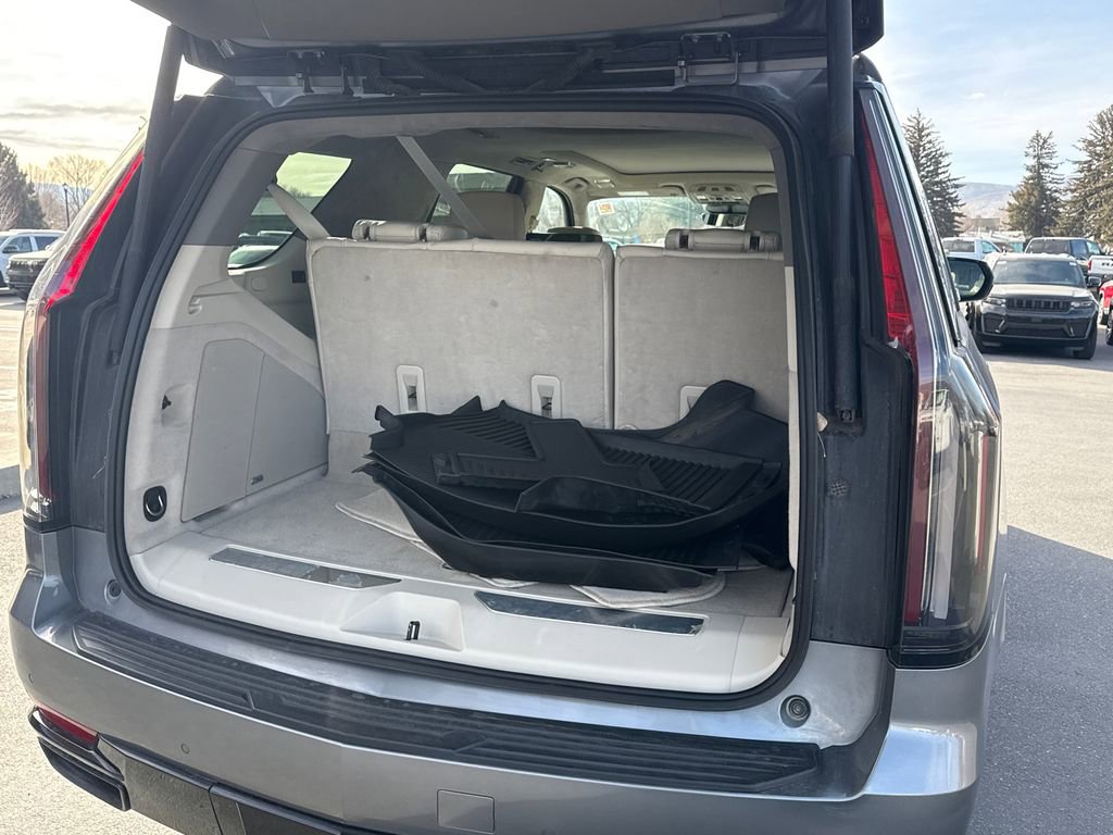 Used 2022 Cadillac Escalade Sport Platinum w/ Heavy-Duty Trailer Package image 14