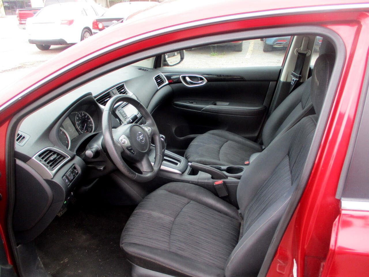 Used 2016 Nissan Sentra SV image 10