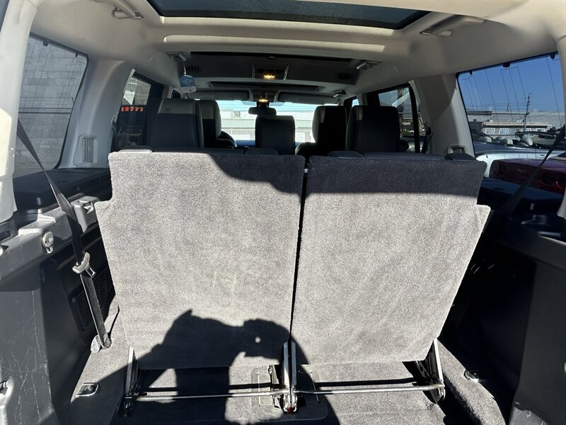 Used 2012 Land Rover LR4 HSE AWD/4WD image 35