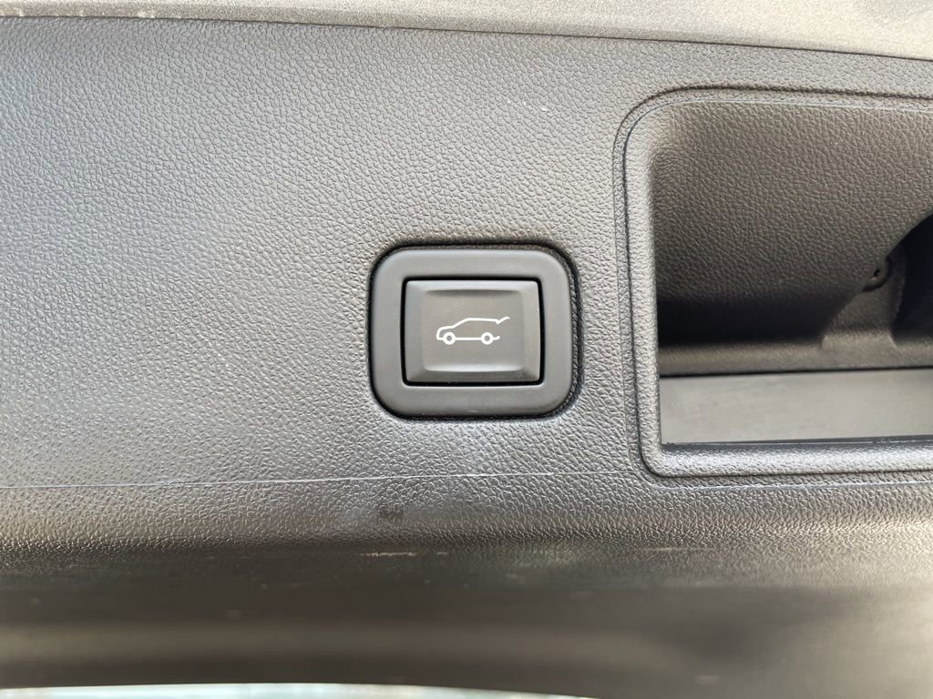 Used 2023 GMC Terrain AT4 image 47