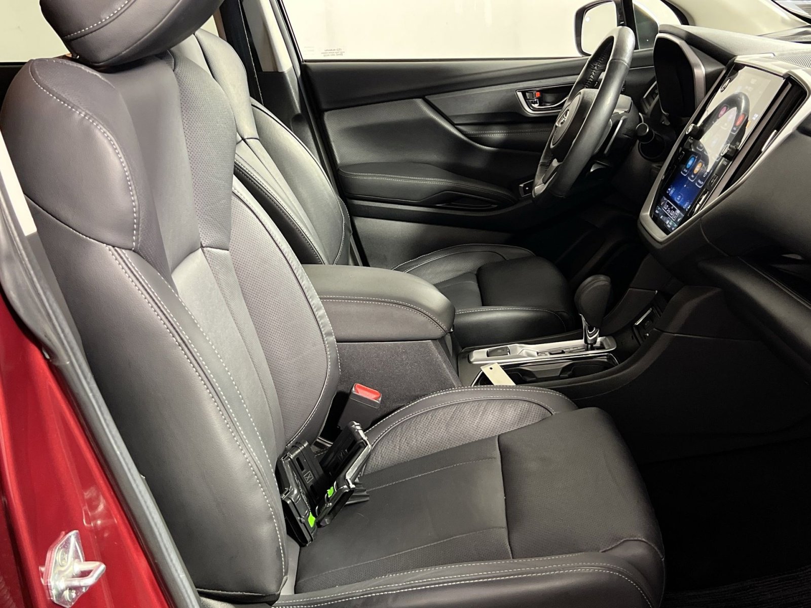Used 2023 Subaru Ascent Limited w/ Technology Package AWD/4WD image 30