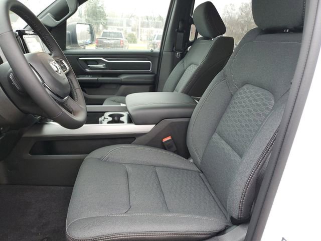 New 2026 RAM 1500 4x4 Crew Cab image 13