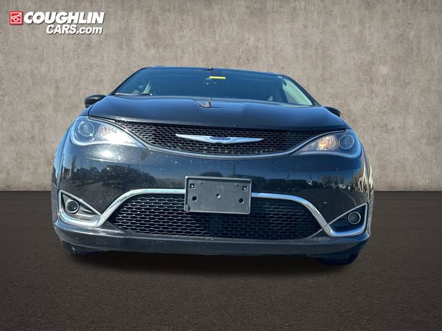Used 2019 Chrysler Pacifica Touring-L FWD image 3