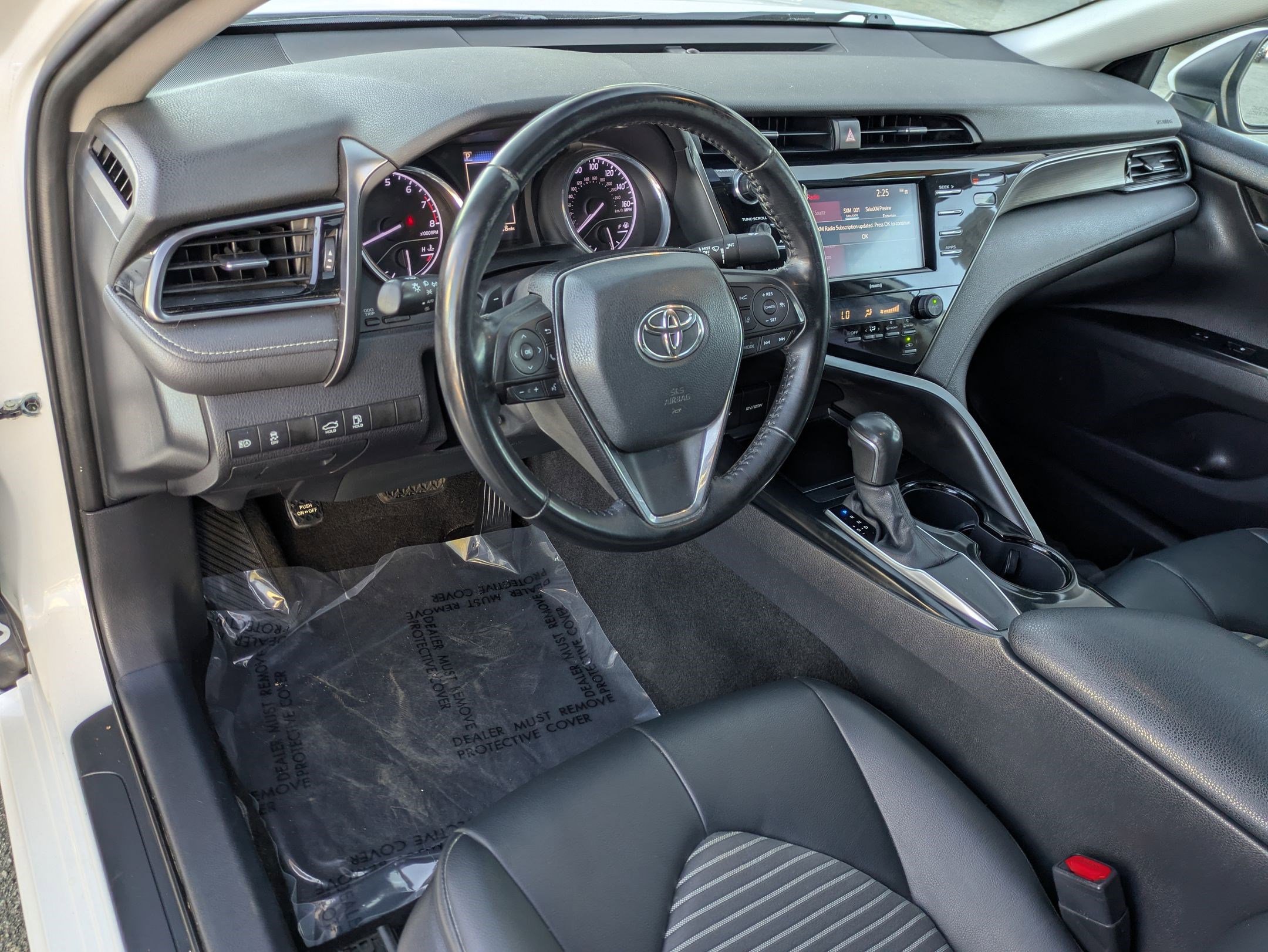 Used 2020 Toyota Camry SE image 12