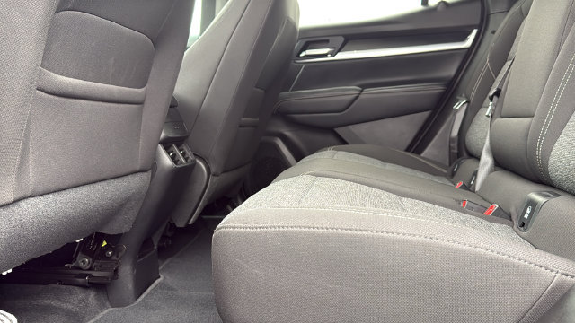 Used 2025 GMC Terrain Elevation AWD/4WD image 25