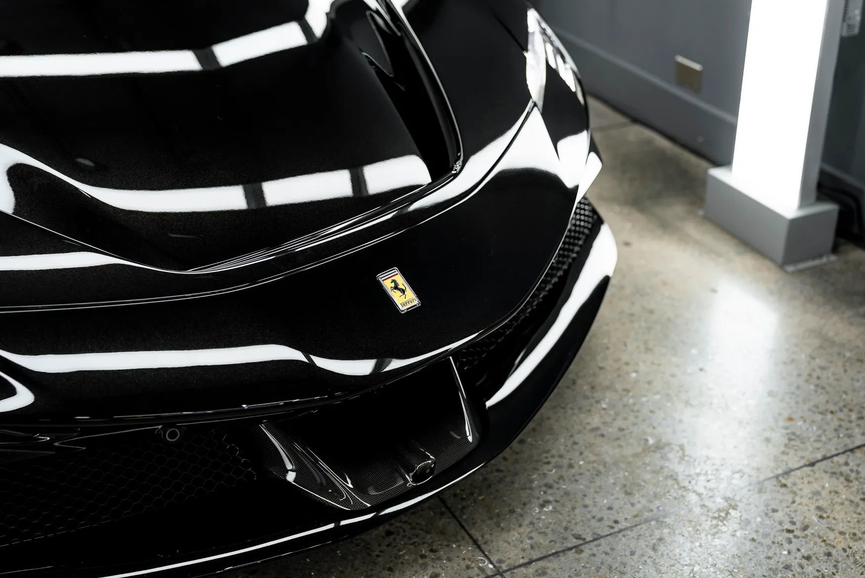 Used 2023 Ferrari SF90 Spider image 57