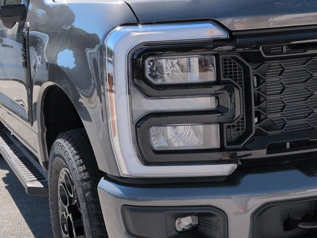 New 2027 Ford F250 XLT w/ XLT Premium Package AWD/4WD image 9