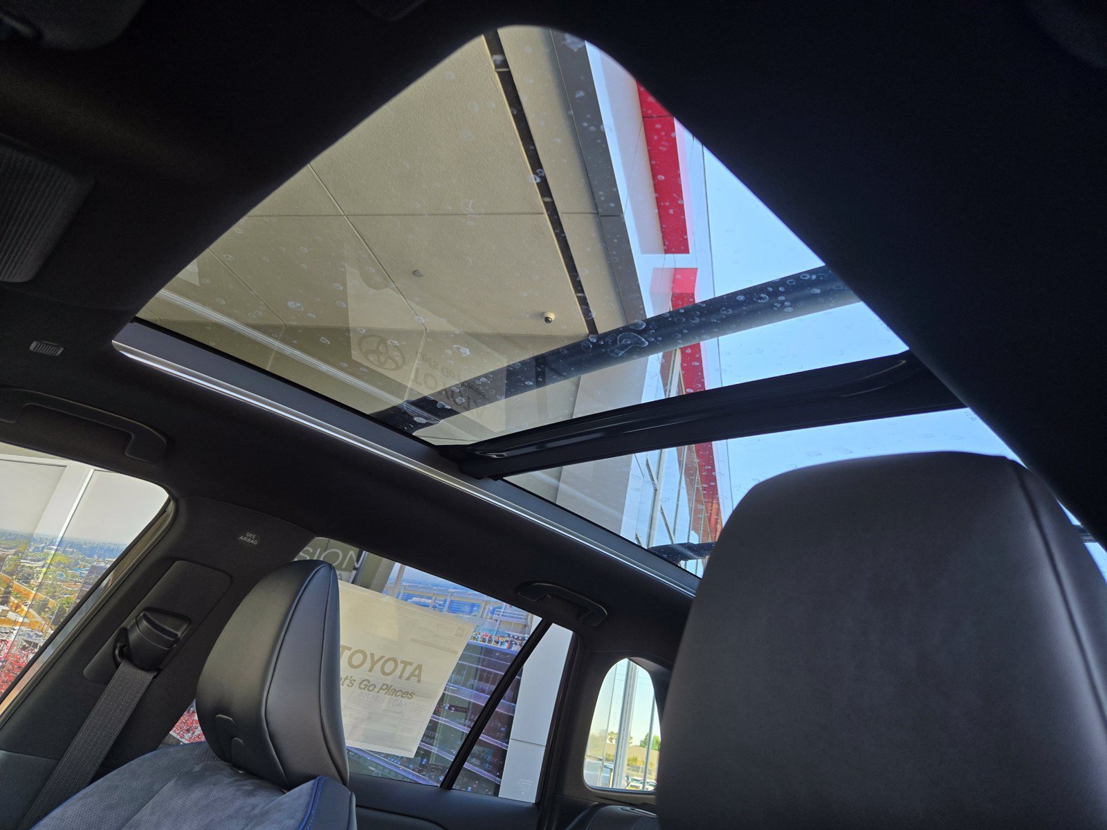New 2026 Toyota RAV4 XSE w/ Panoramic Sun Roof Package AWD/4WD image 11