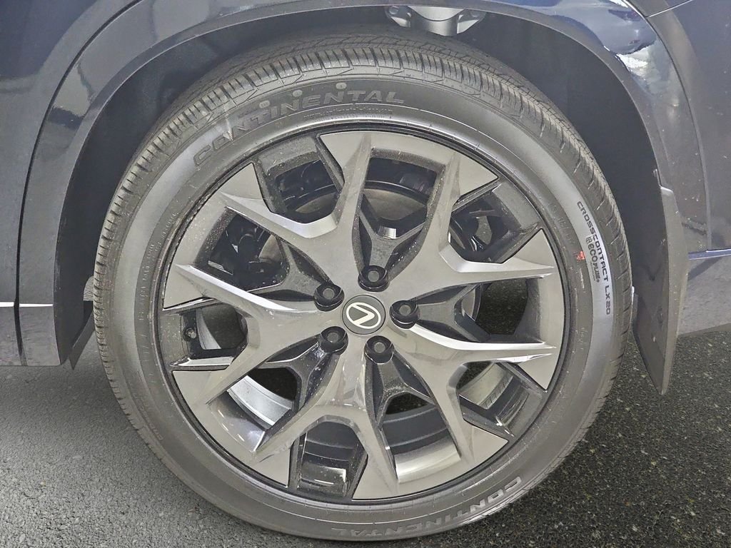 New 2026 Lexus TX 500h AWD image 32