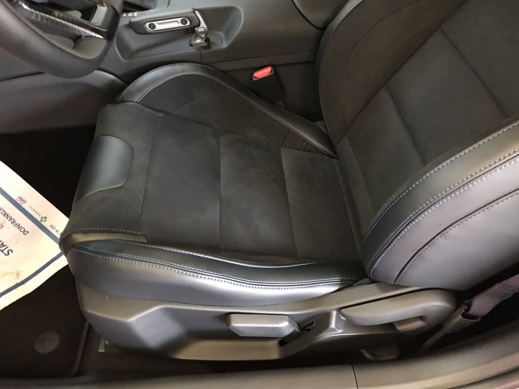 Used 2025 Ford Mustang Dark Horse image 4