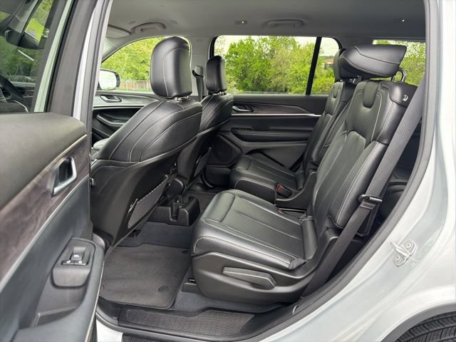 Used 2023 Jeep Grand Cherokee L Limited AWD/4WD image 14