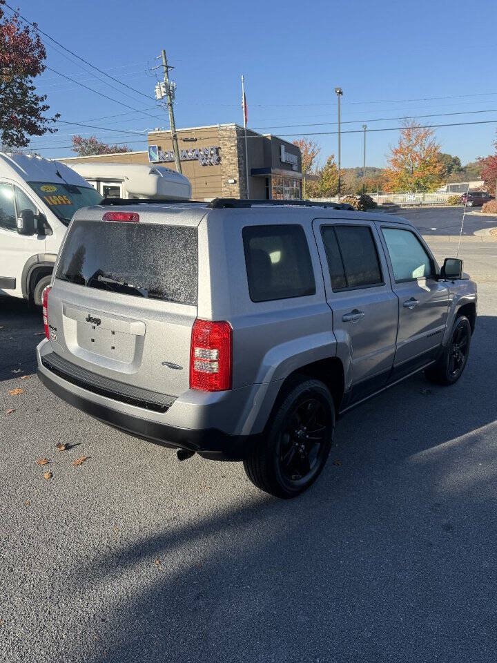 Used 2015 Jeep Patriot Sport w/ Power Value Group AWD/4WD image 4