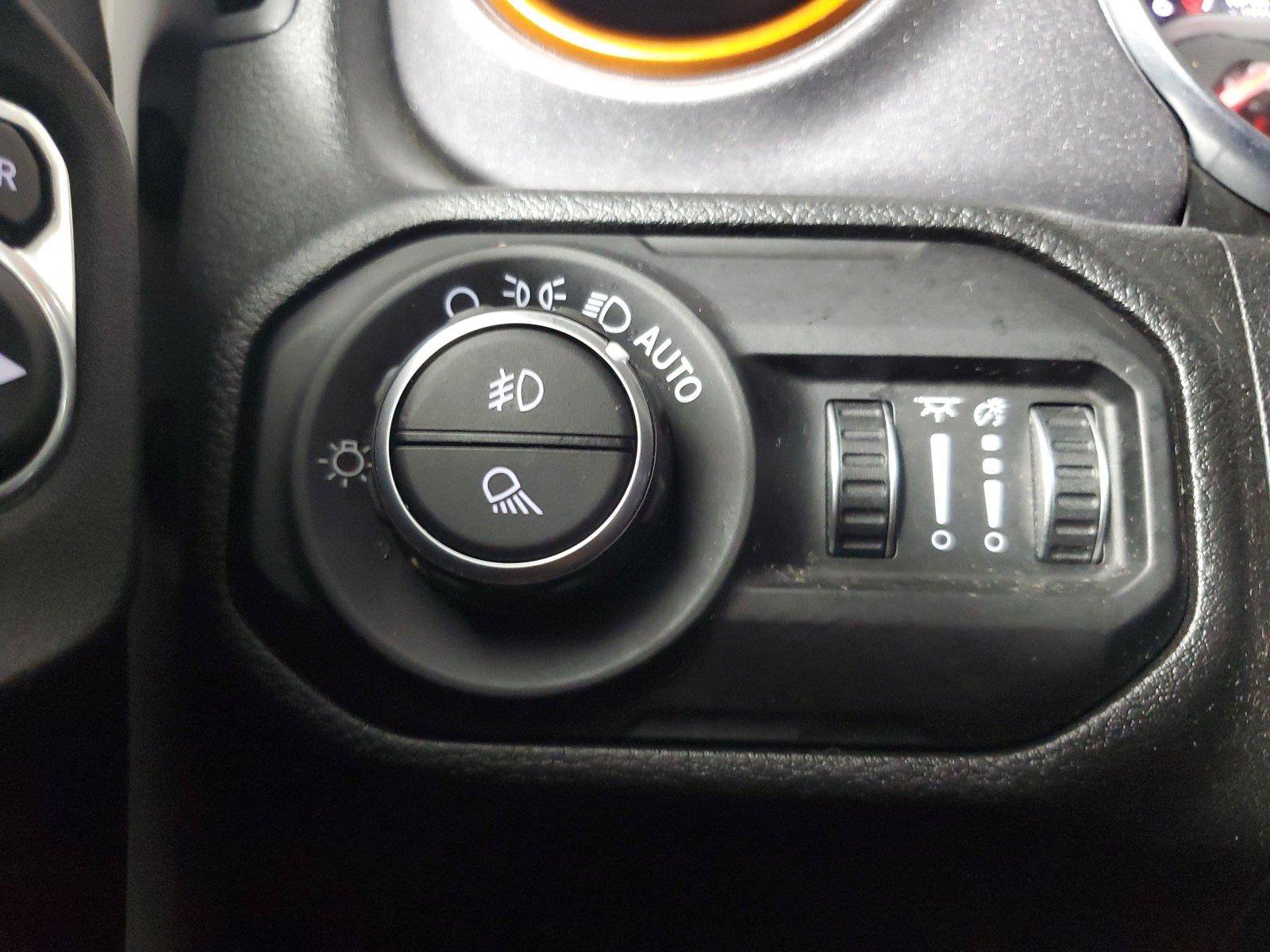 Used 2021 Jeep Gladiator Mojave AWD/4WD image 32