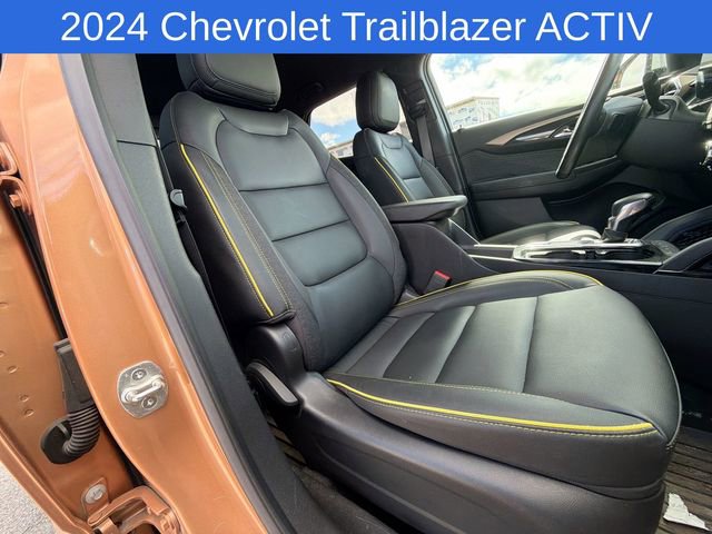 Used 2024 Chevrolet TrailBlazer ACTIV w/ Convenience Package AWD/4WD image 14