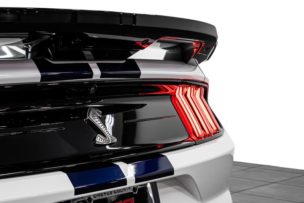 Used 2022 Ford Mustang Shelby GT500 w/ Technology Package RWD image 21