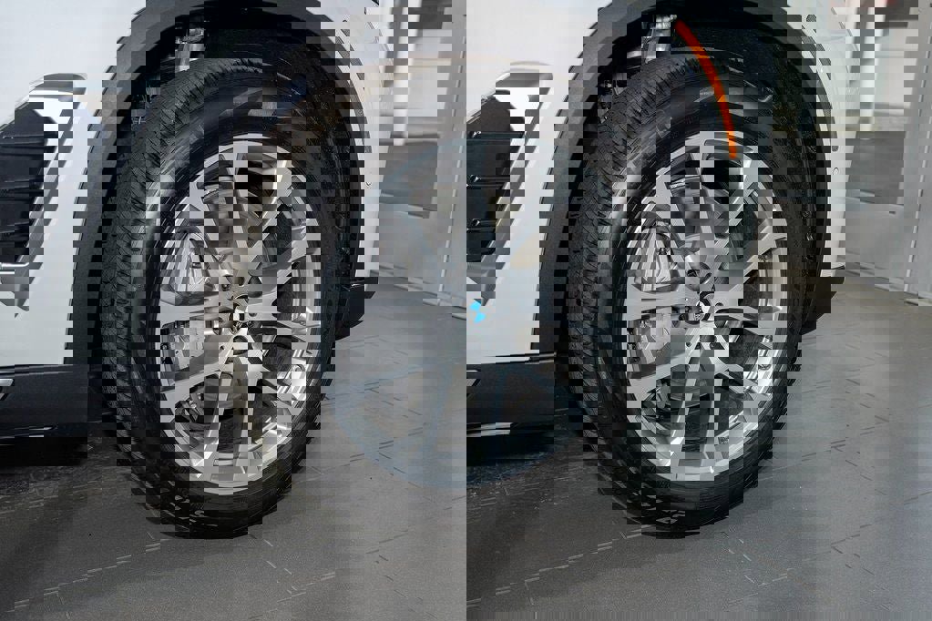 New 2026 BMW X5 xDrive50e w/ Premium Package image 6