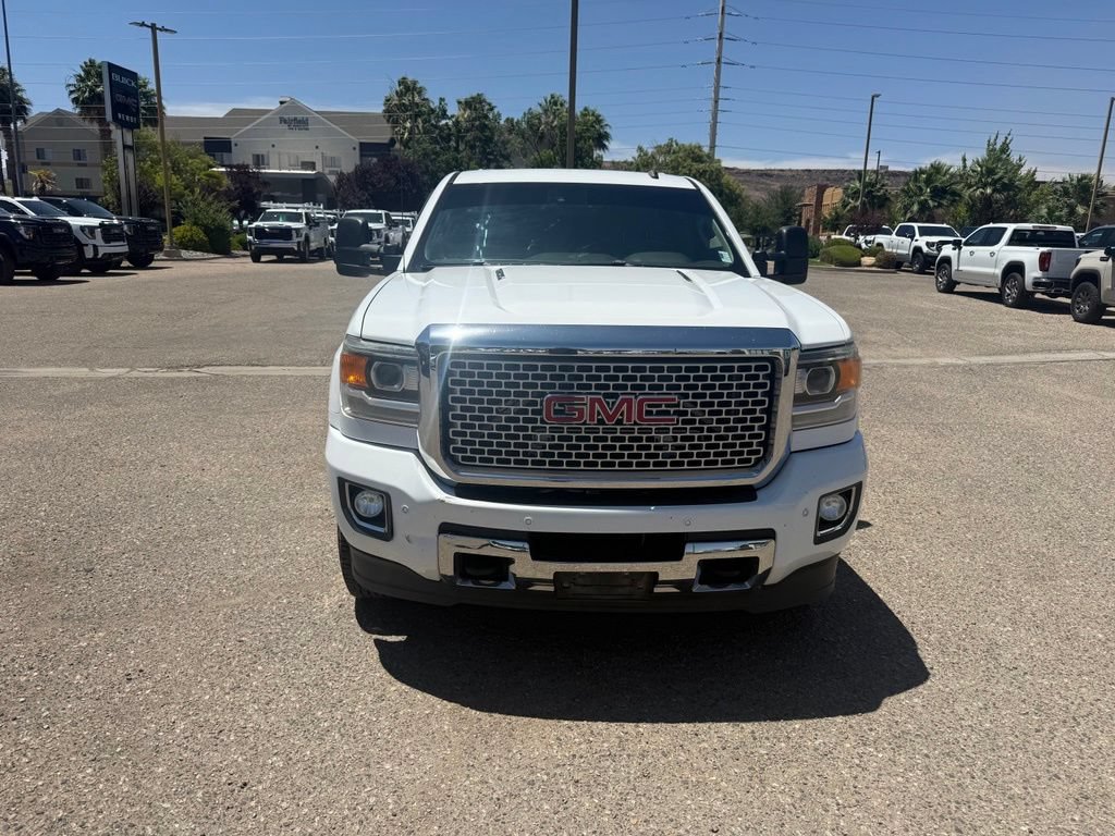 Used 2015 GMC Sierra 2500 Denali w/ Duramax Plus Package AWD/4WD image 3