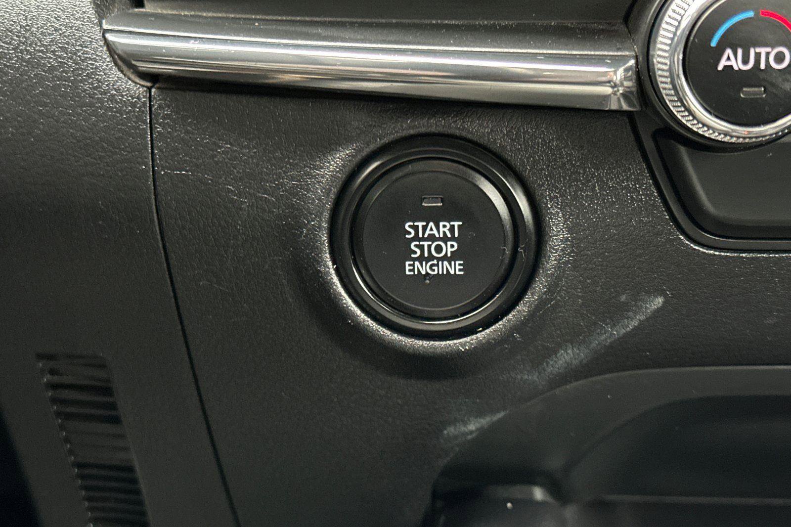 Certified 2023 MAZDA MAZDA3 s image 23