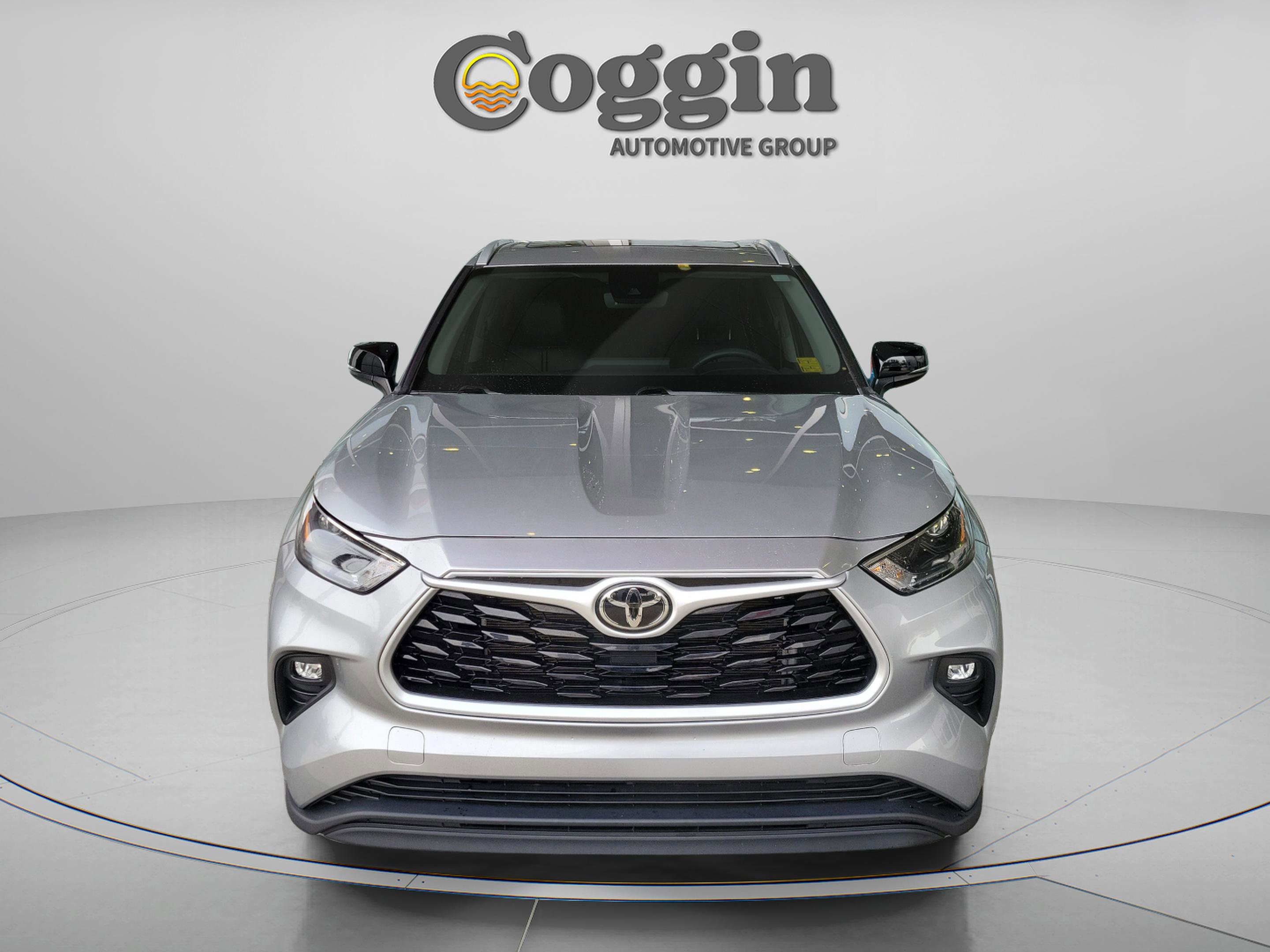 Used 2023 Toyota Highlander XLE image 6