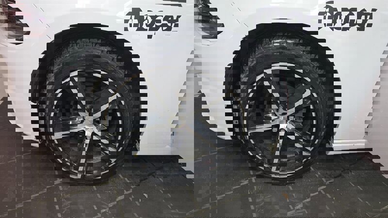 Used 2016 Dodge Charger SE w/ Sport Appearance Group image 28