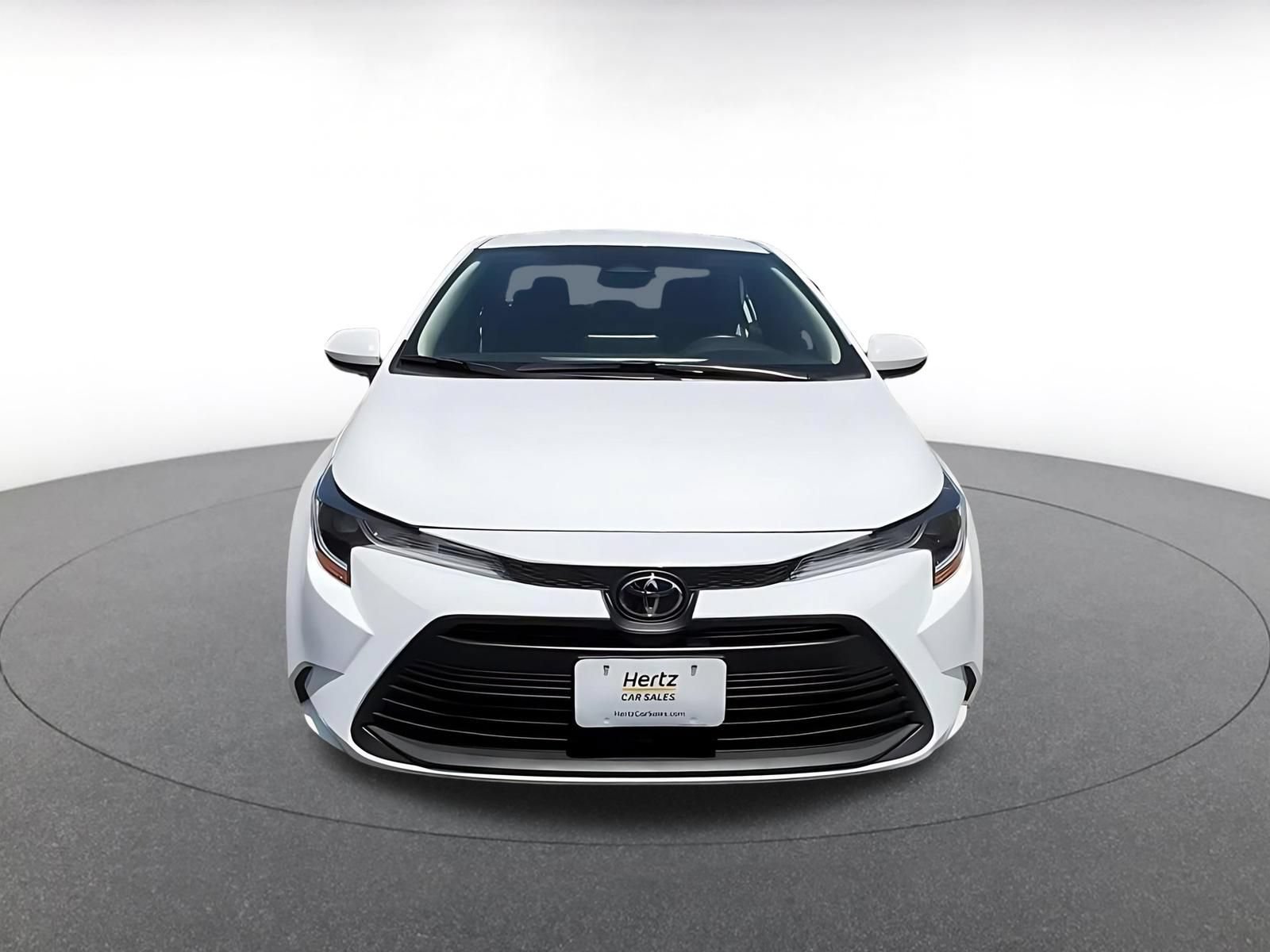 Used 2025 Toyota Corolla LE FWD image 4