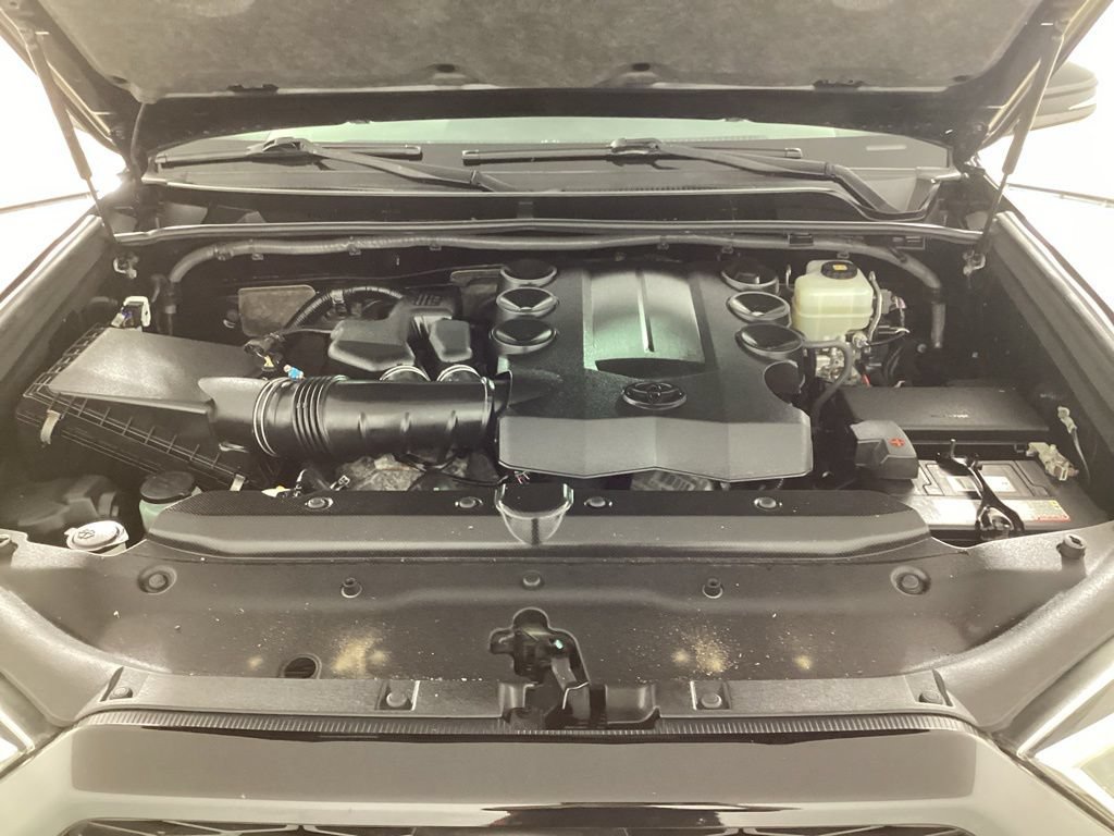 Used 2019 Toyota 4Runner Limited AWD/4WD image 30