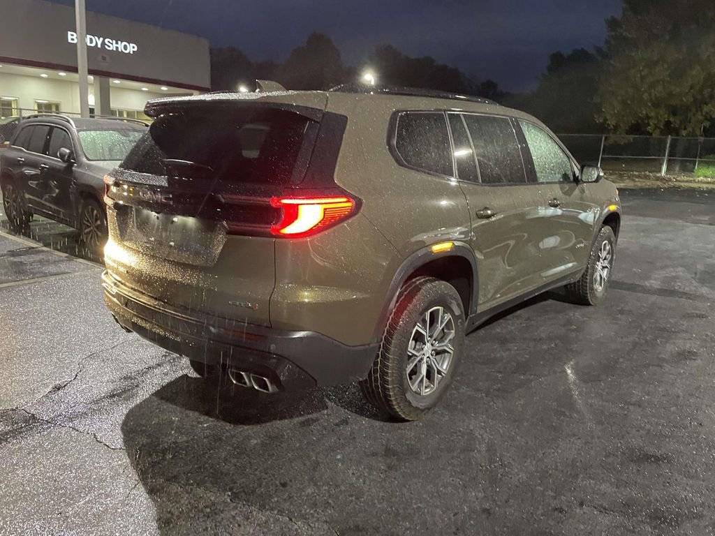 Used 2024 GMC Acadia AT4 w/ Luxury Package image 10