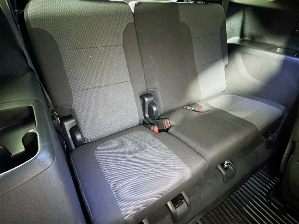 Used 2023 Chevrolet Traverse LT image 24