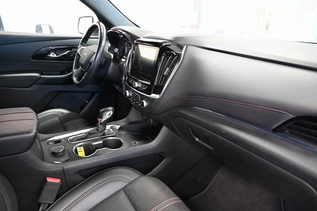 Used 2022 Chevrolet Traverse RS image 15