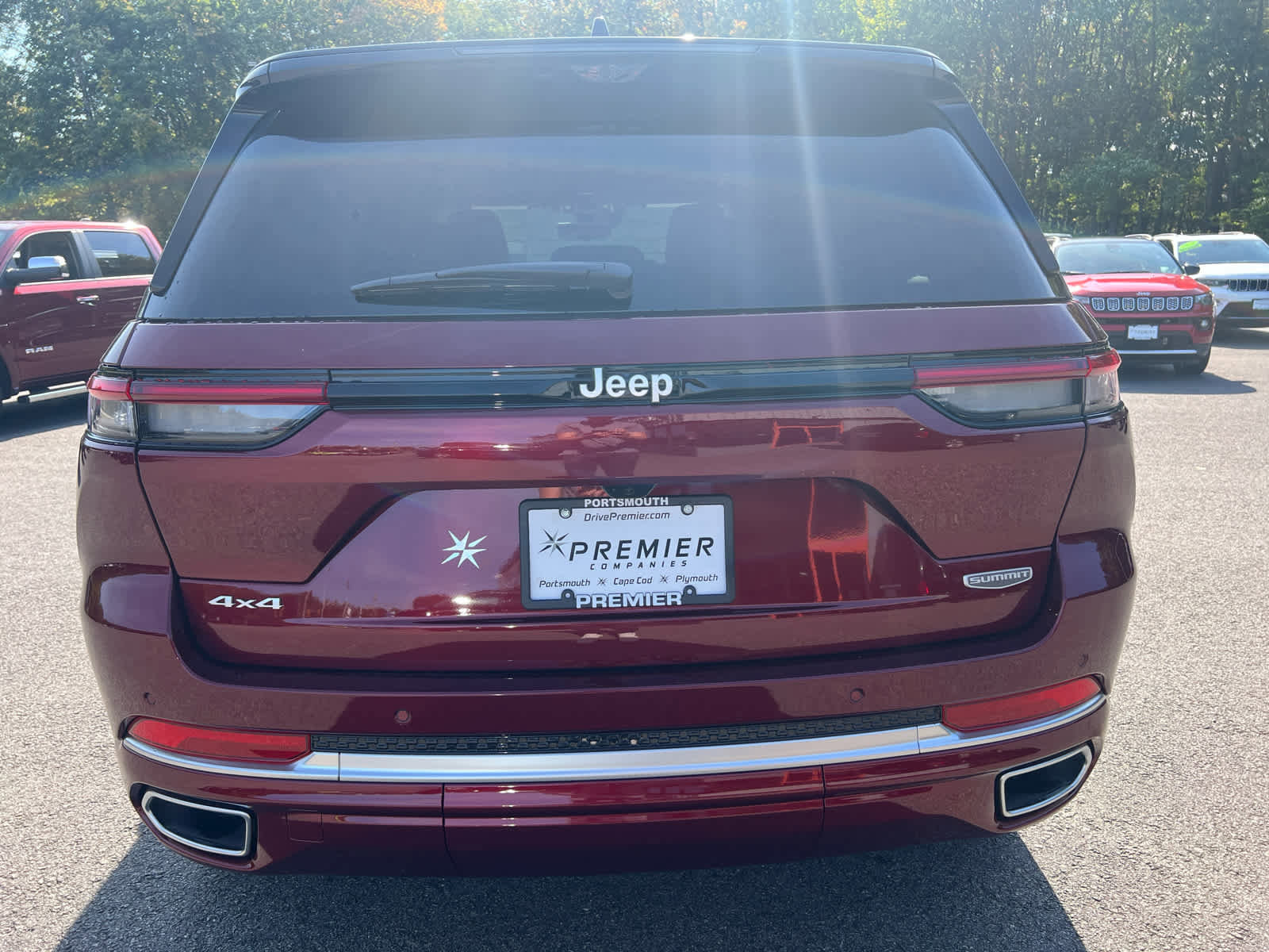 New 2025 Jeep Grand Cherokee Summit image 5