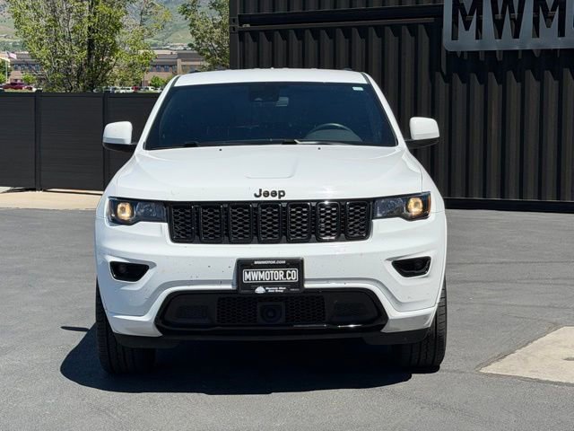 Used 2021 Jeep Grand Cherokee Laredo X AWD/4WD image 2