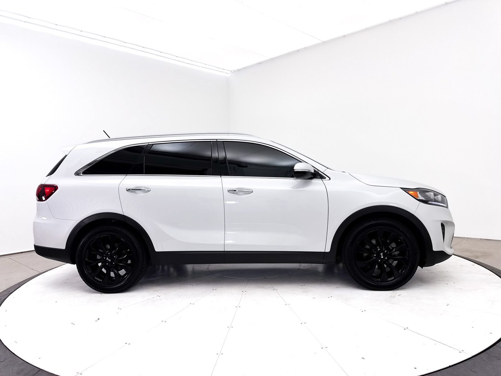 Used 2020 Kia Sorento EX FWD image 36