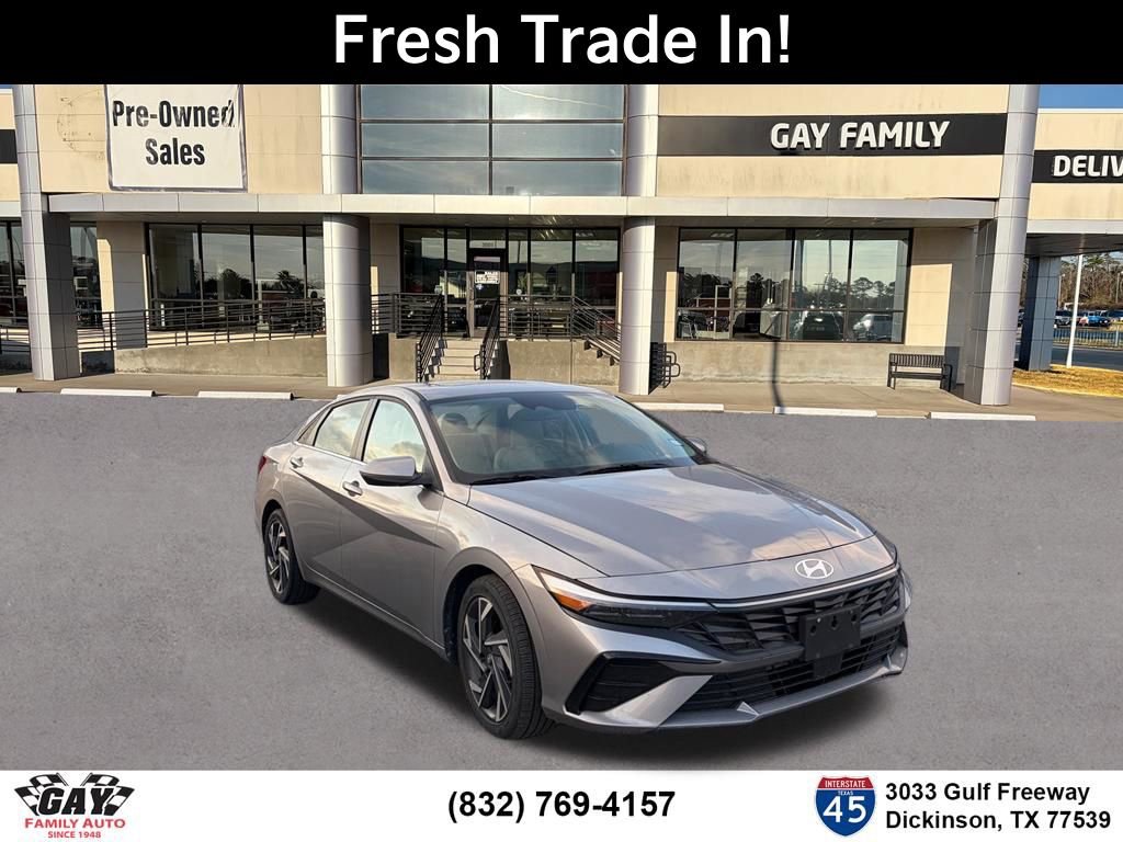 Used 2025 Hyundai Elantra Limited image 1