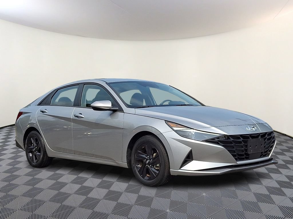 Used 2021 Hyundai Elantra SEL w/ Convenience Package FWD image 1