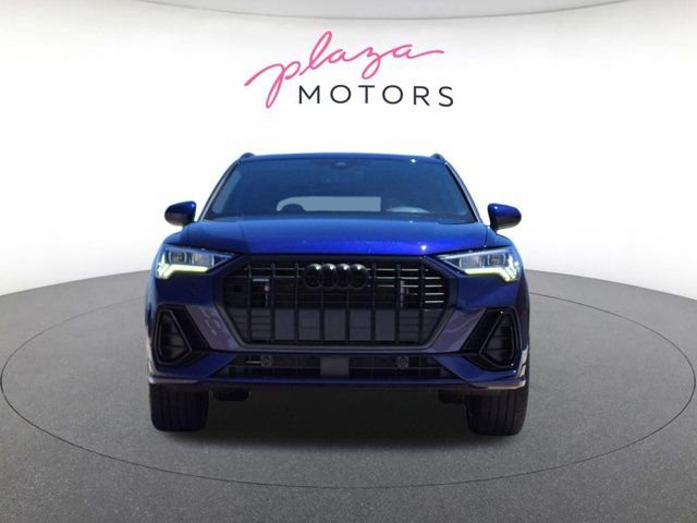 Certified 2024 Audi Q3 2.0T Premium AWD/4WD image 2
