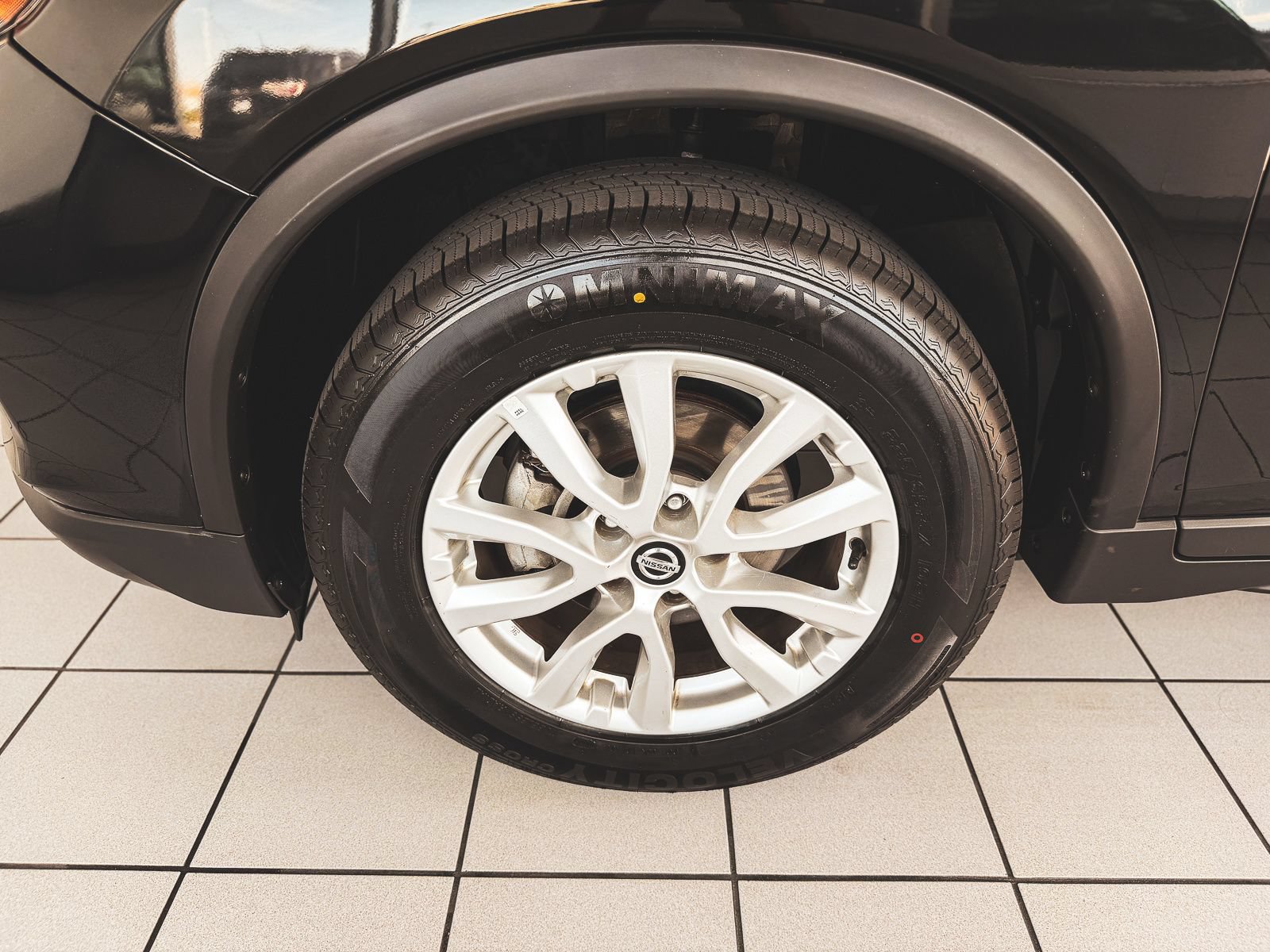 Used 2020 Nissan Rogue SV FWD image 11