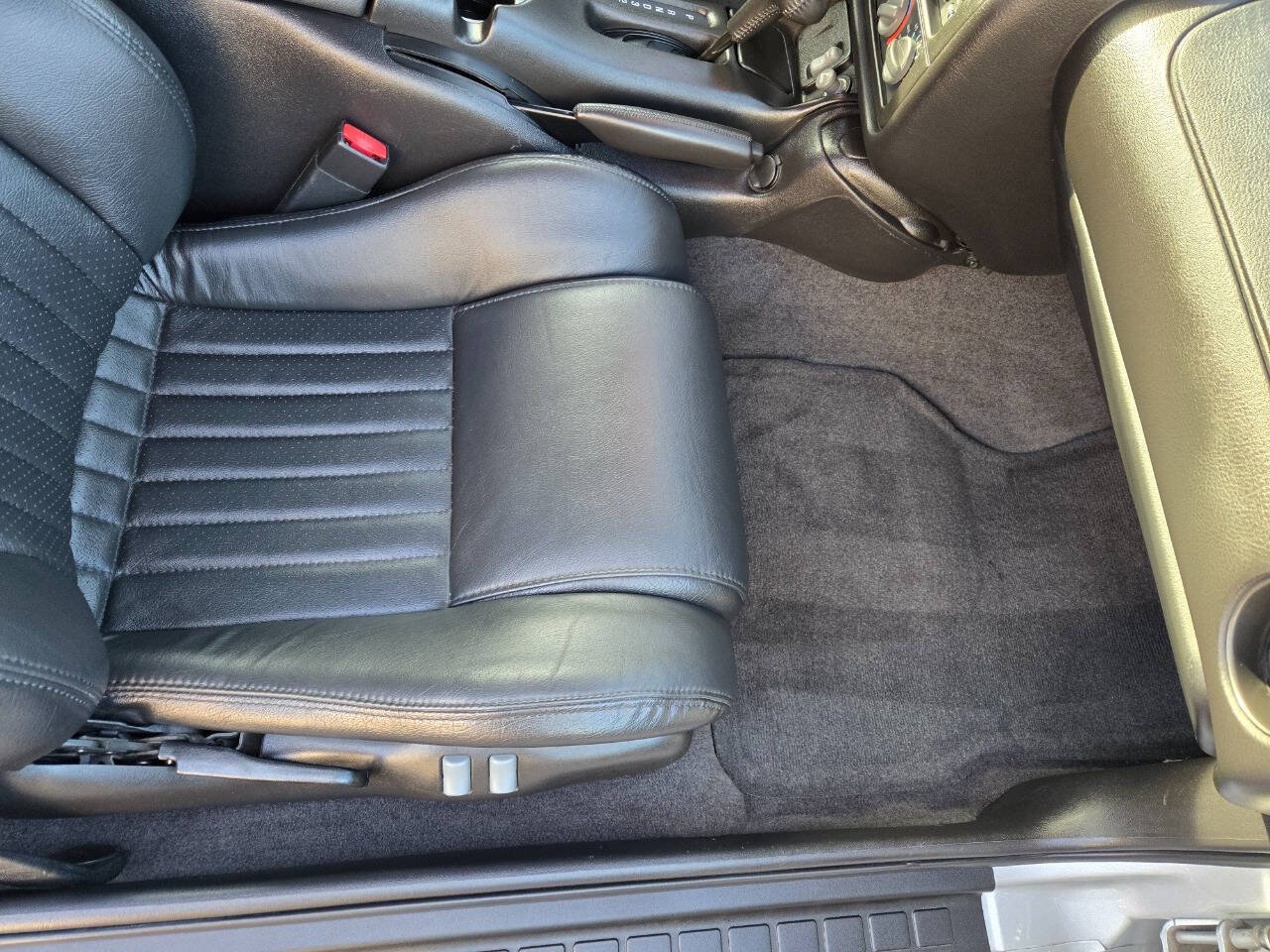 Used 2000 Pontiac Firebird Formula RWD image 28