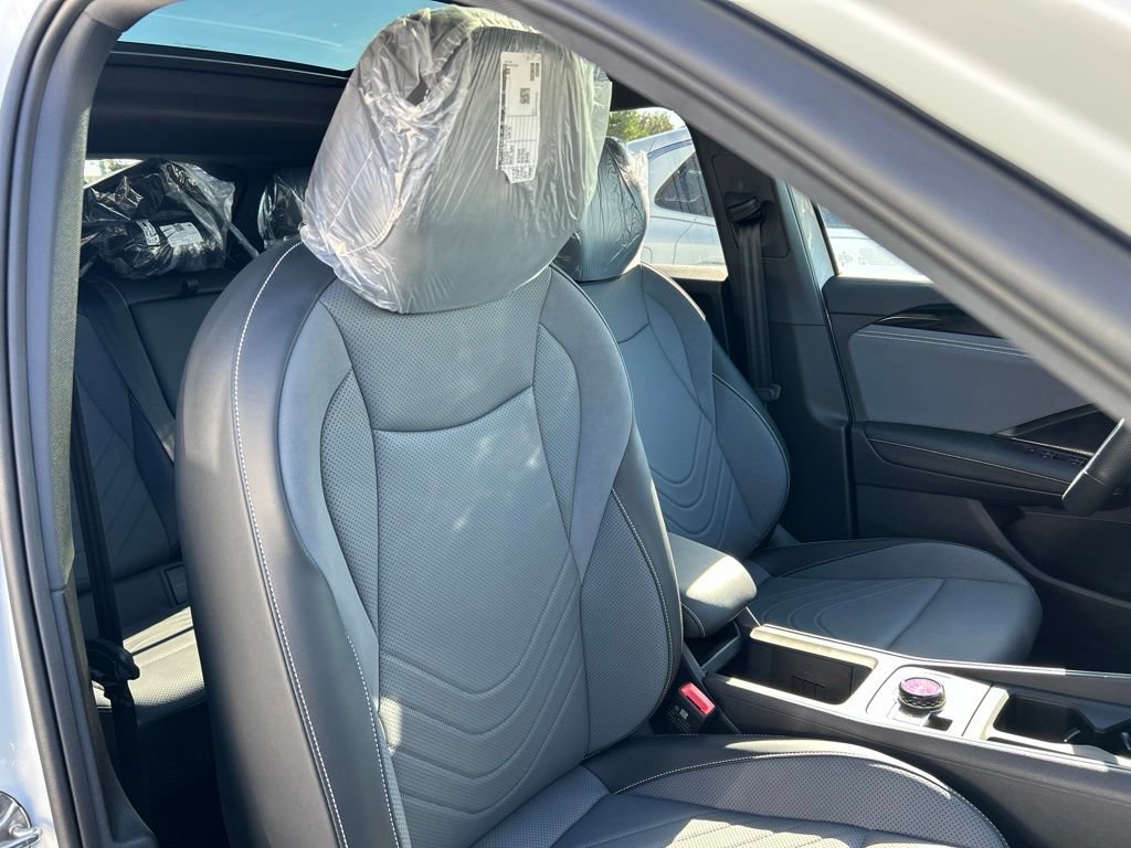 New 2026 Volkswagen Tiguan SE R-Line FWD image 45