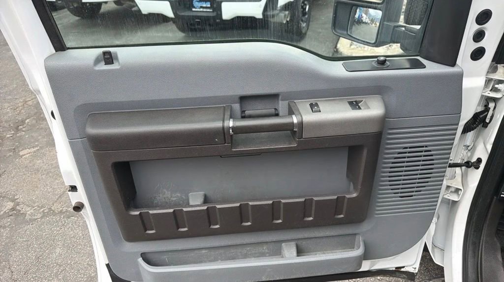 Used 2011 Ford F250 XLT w/ XLT Interior Pkg image 10