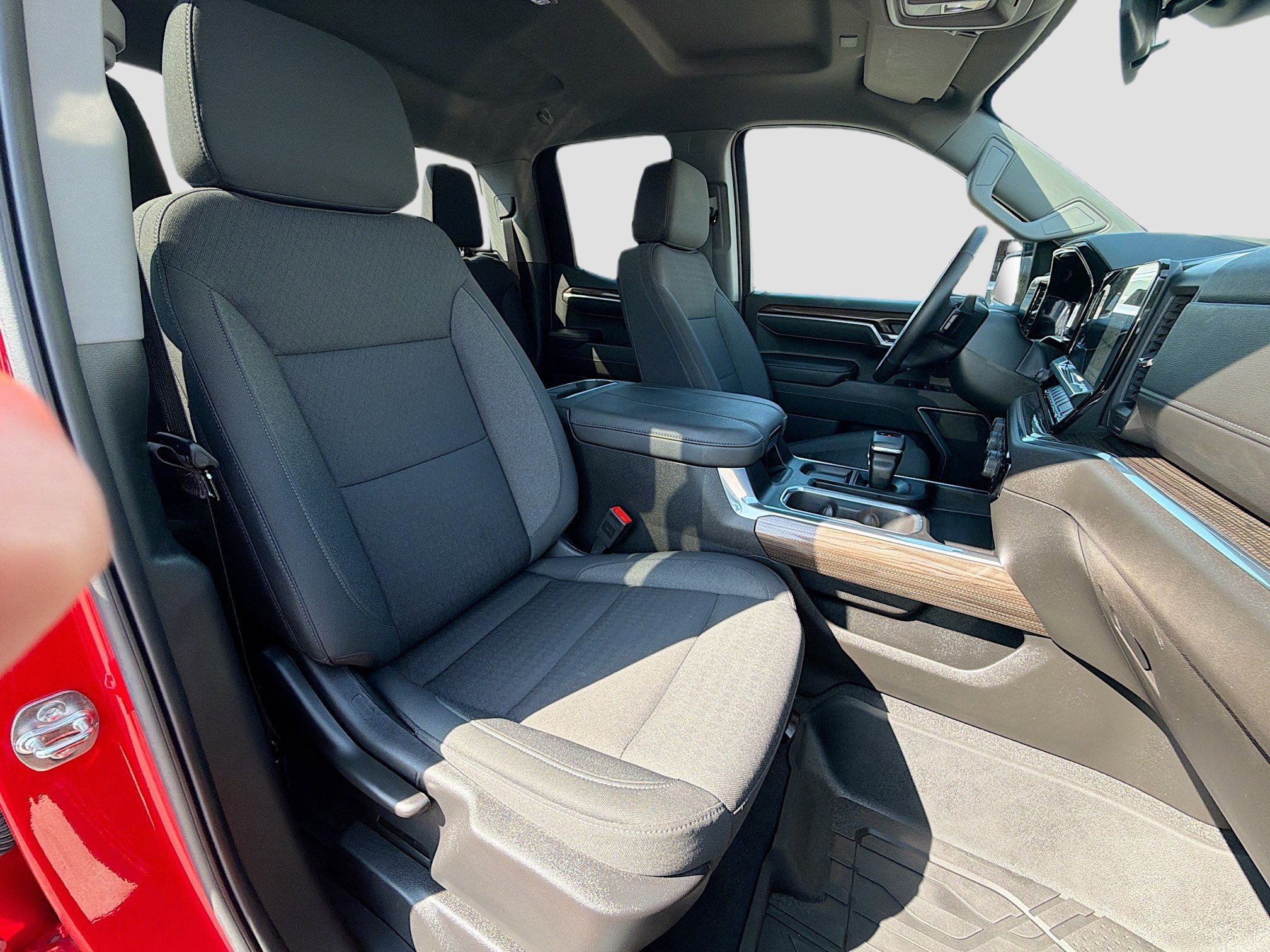 Used 2025 Chevrolet Silverado 1500 LT w/ Protection Package image 14