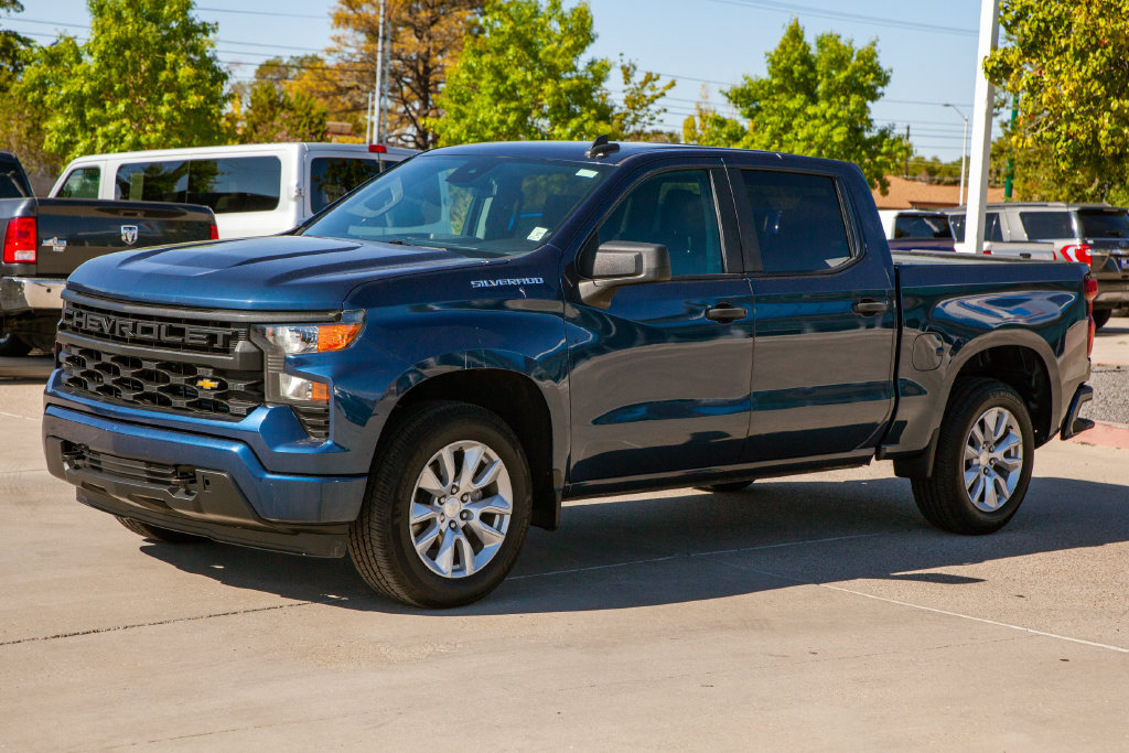Used 2022 Chevrolet Silverado 1500 Custom AWD/4WD image 9