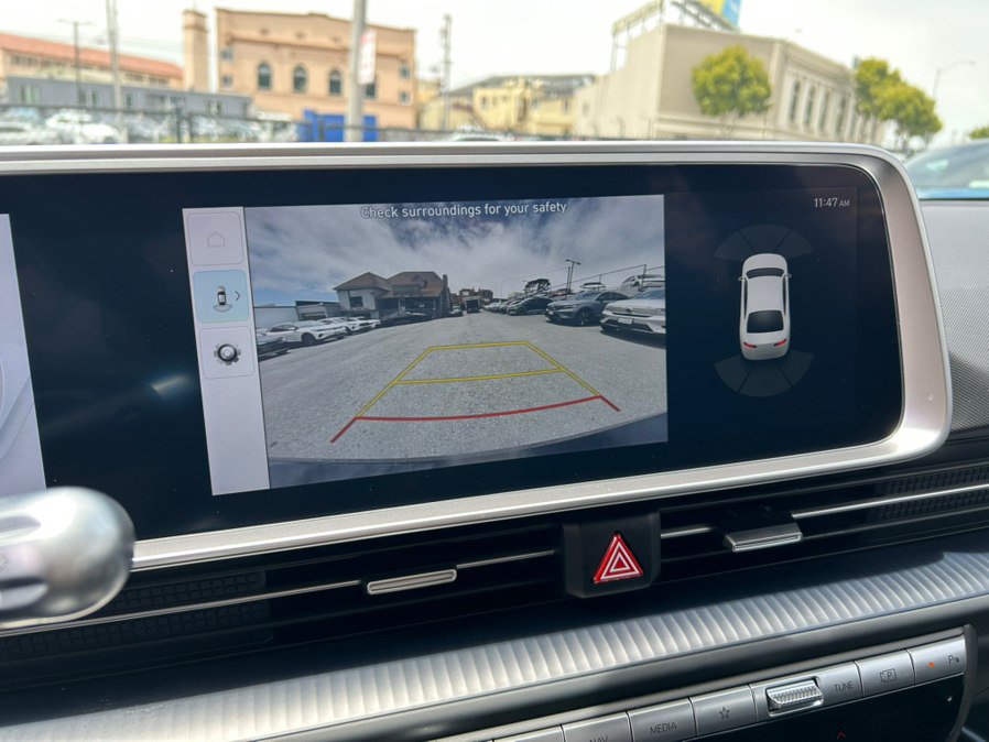Used 2024 Hyundai Ioniq 6 SE RWD image 26