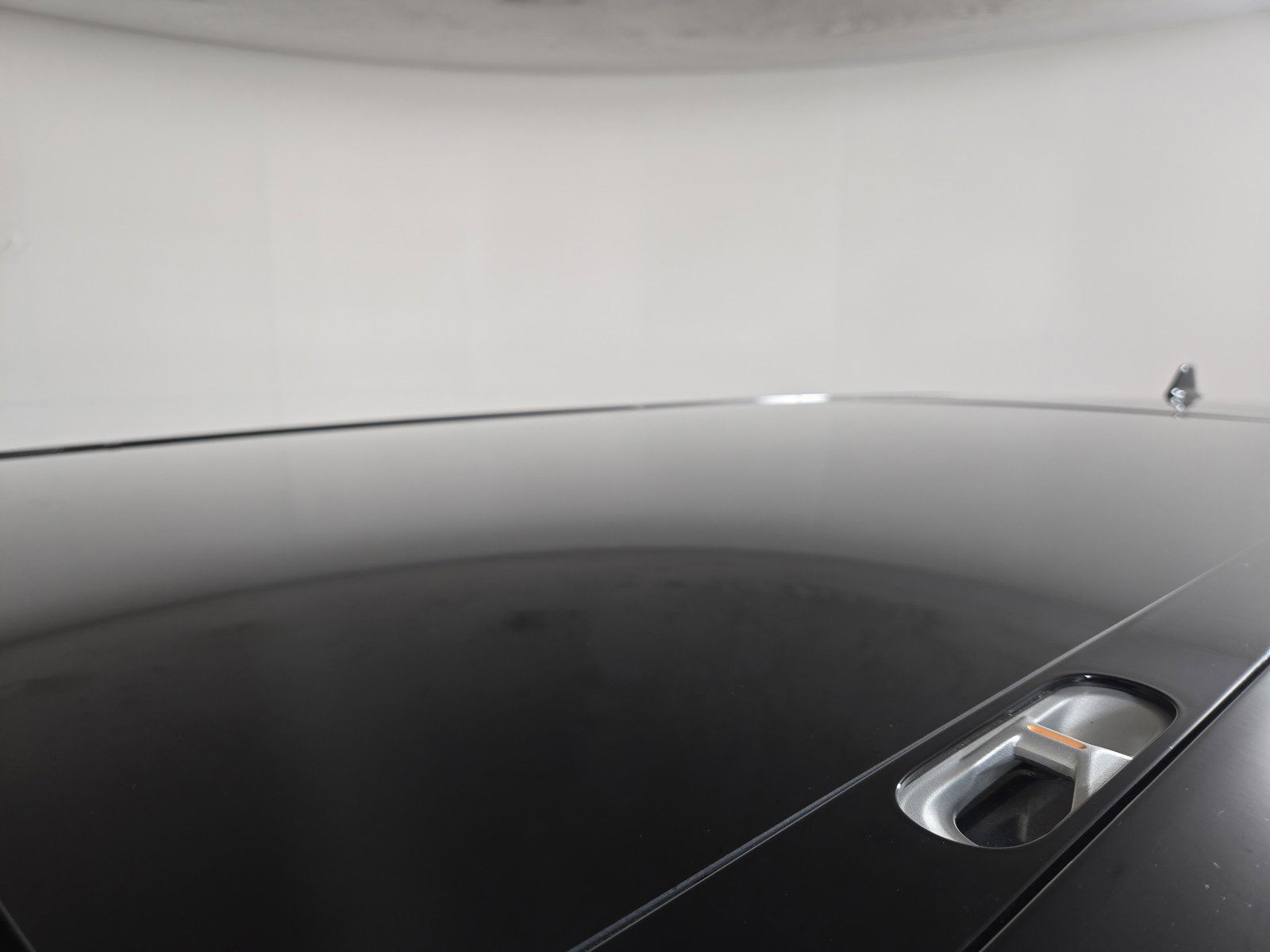 Used 2024 Rivian R1S Adventure image 12