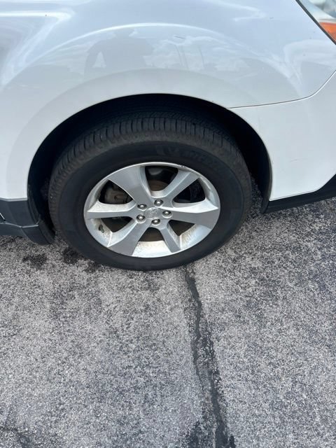 Used 2013 Subaru Outback 2.5i Limited w/ Moonroof Pkg AWD/4WD image 34